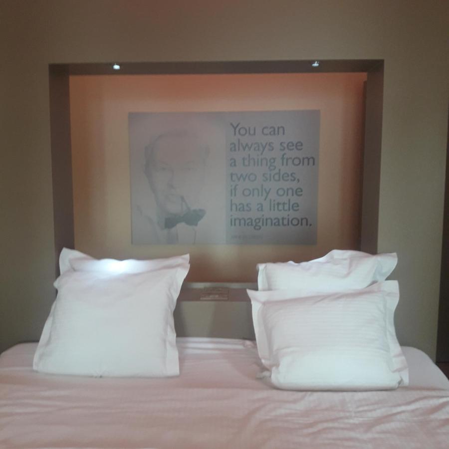 פופרינגה Hotel Recour מראה חיצוני תמונה