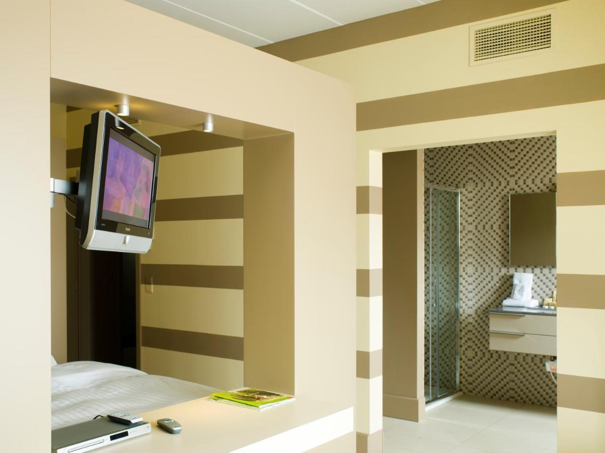 פופרינגה Hotel Recour מראה חיצוני תמונה