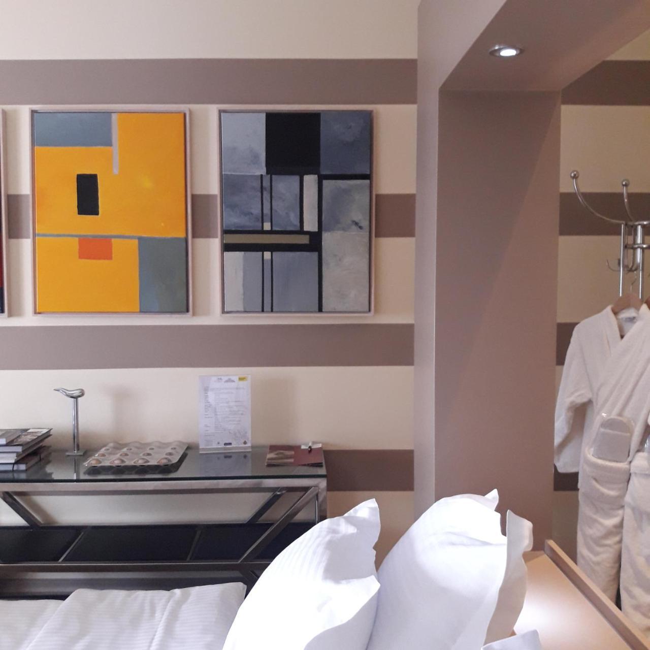 פופרינגה Hotel Recour מראה חיצוני תמונה