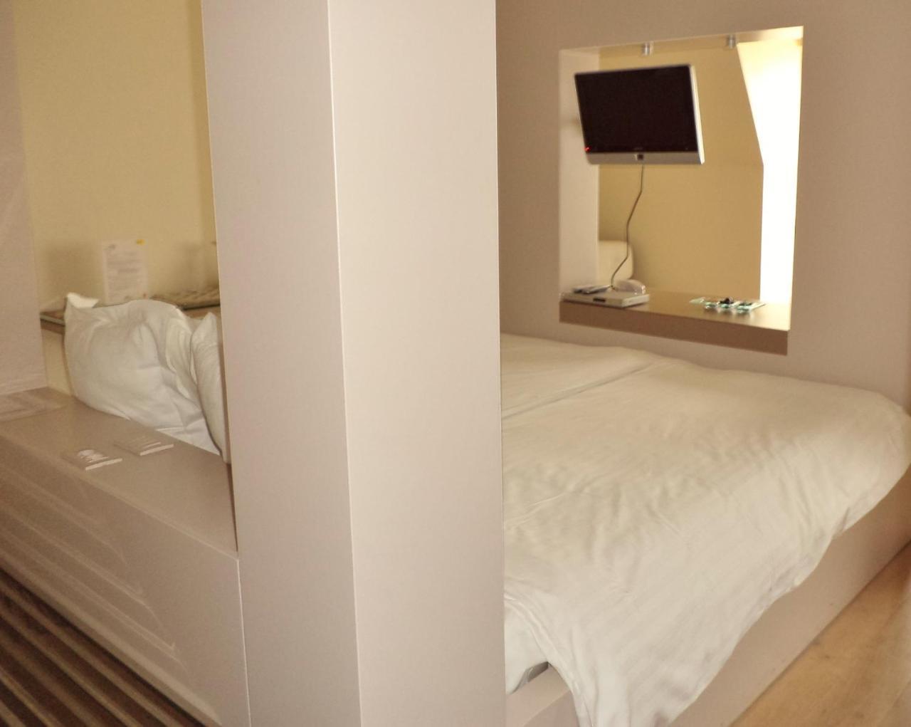 פופרינגה Hotel Recour מראה חיצוני תמונה